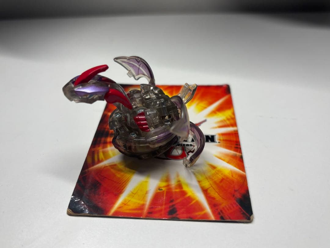 BAKUGAN　爆丸　ダークオン・ クロスドラゴノイド (クリアブラック)