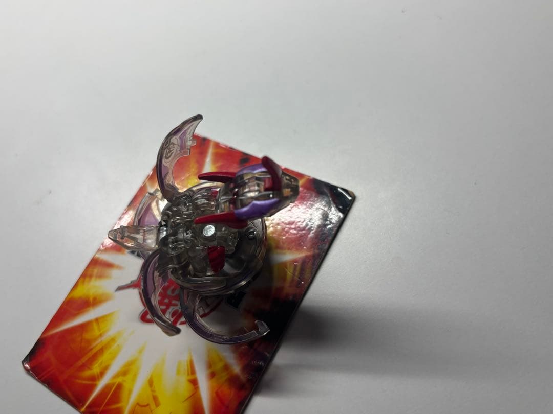 BAKUGAN　爆丸　ダークオン・ クロスドラゴノイド (クリアブラック)