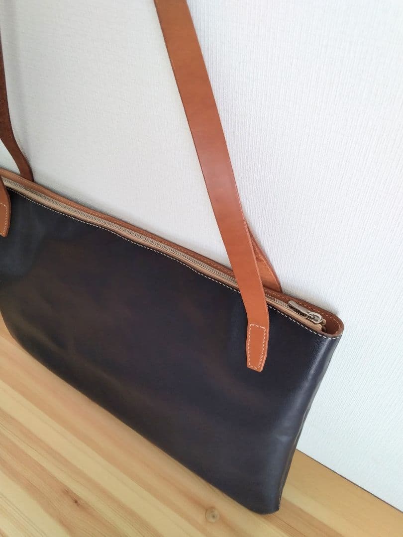 トートバッグ　牛ヌメ革