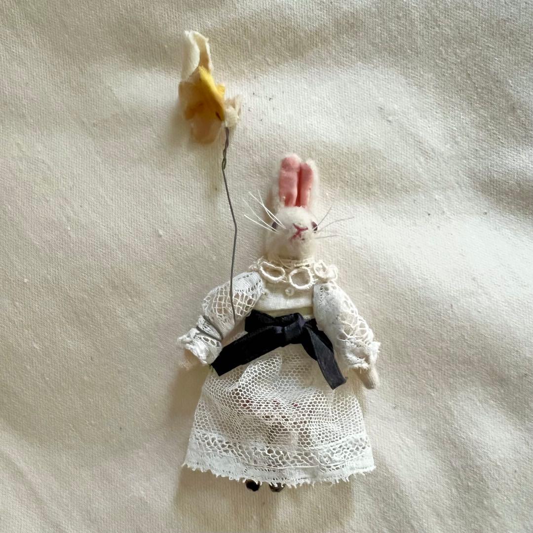 野ばら社rosily 小さなうさぎと1人掛けソファのセット　作家様