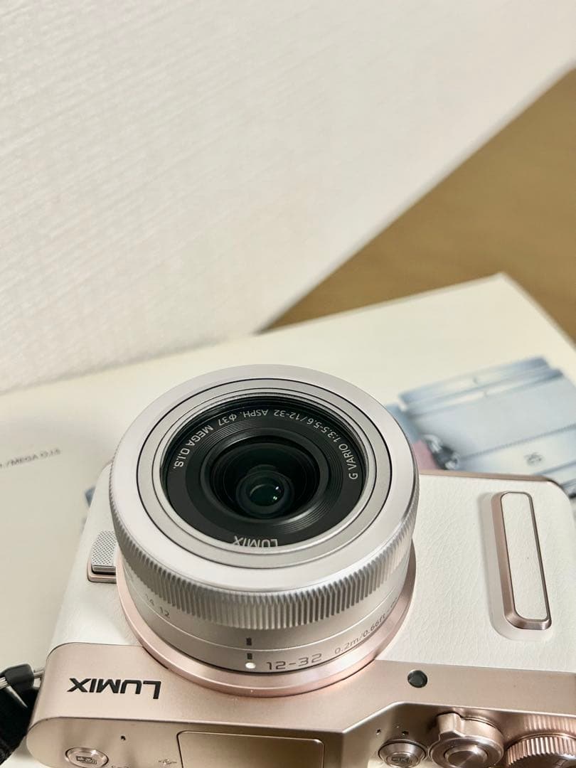 Panasonic LUMIX DC-GF10W ミラーレス一眼