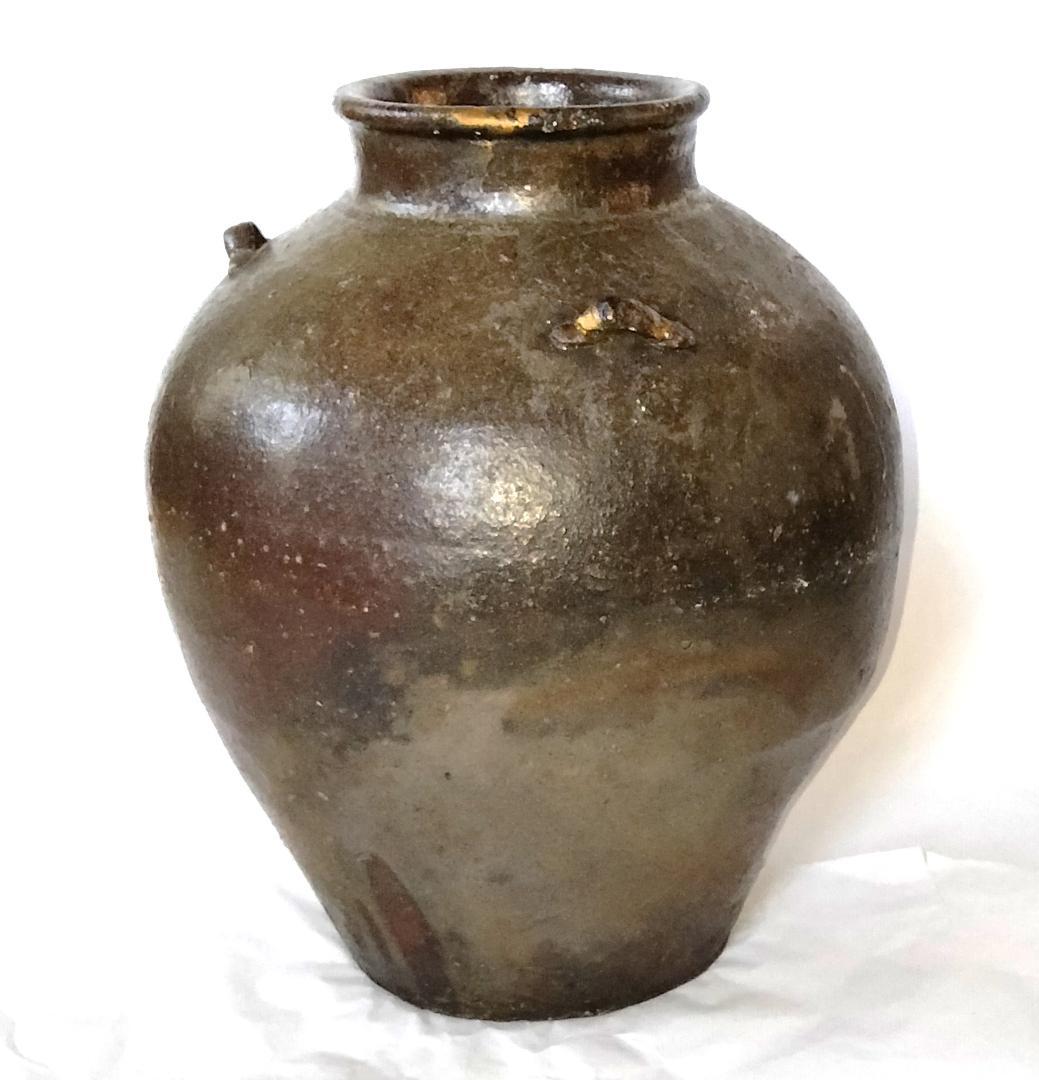 壺 三耳 モスグリーンと黒の釉薬雨垂れ 骨董 Ag-235