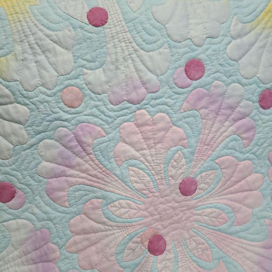 ハワイアンキルトタペストリー　1メートルサイズ　エンジェルストランペット