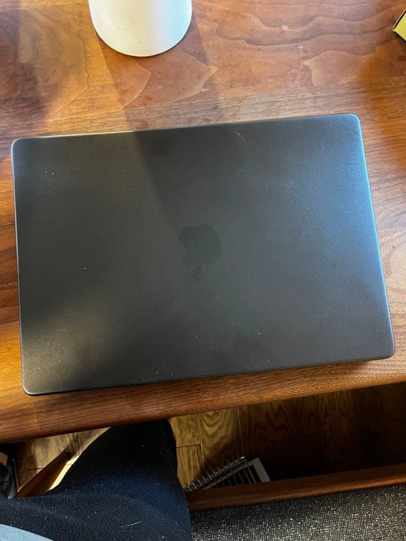 MacBook Pro 14インチ　M5 16ギガメモリ　1TBストレージ