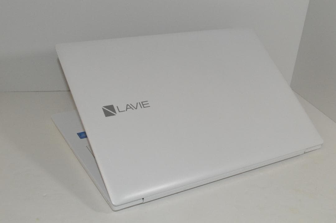 ホワイトLAVIE第9世代Celelon/8G/新品SSD256Gバッテリー良好