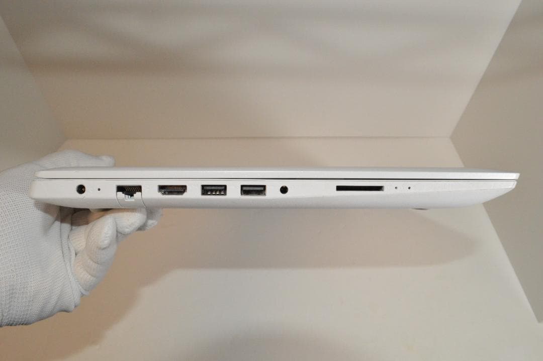 ホワイトLAVIE第9世代Celelon/8G/新品SSD256Gバッテリー良好