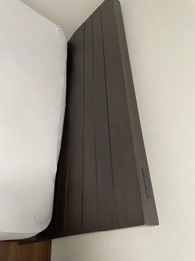 ニトリ　ダブルベッドフレーム　ダークブラウン