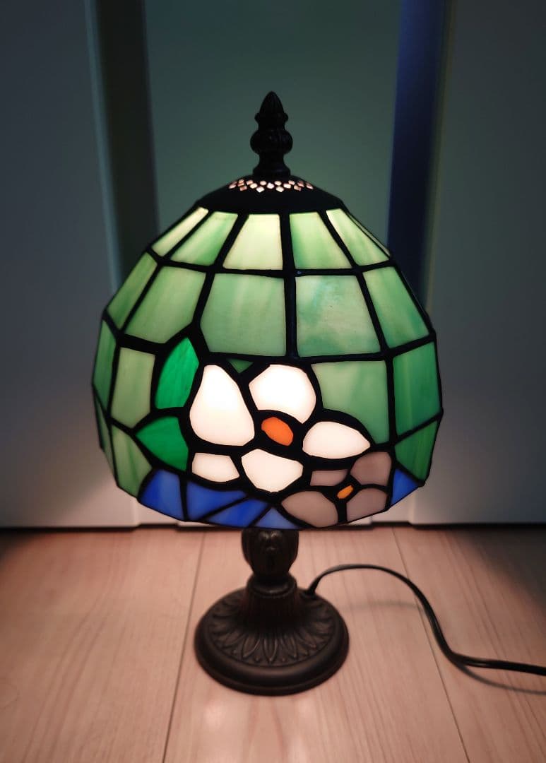 ステンドグラスランプ　テーブルスタンド