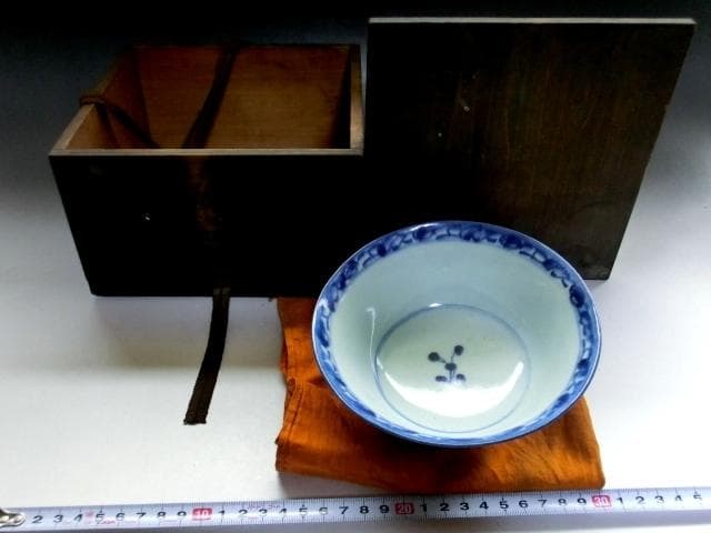 鉢■古伊万里染付花唐草碗 時代箱入り お茶道具 茶碗 青華 時代物 古箱入 骨董