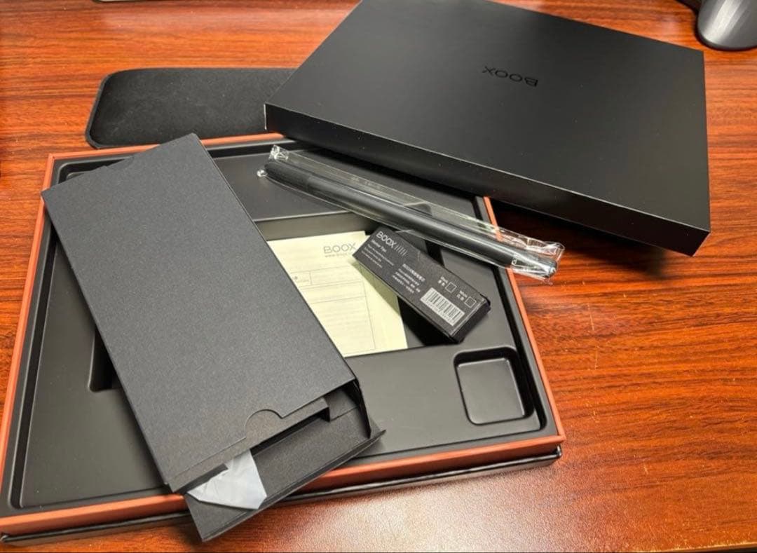 BOOX Tab Ultra C 専用キーボードカバー、ペン付き、箱付き