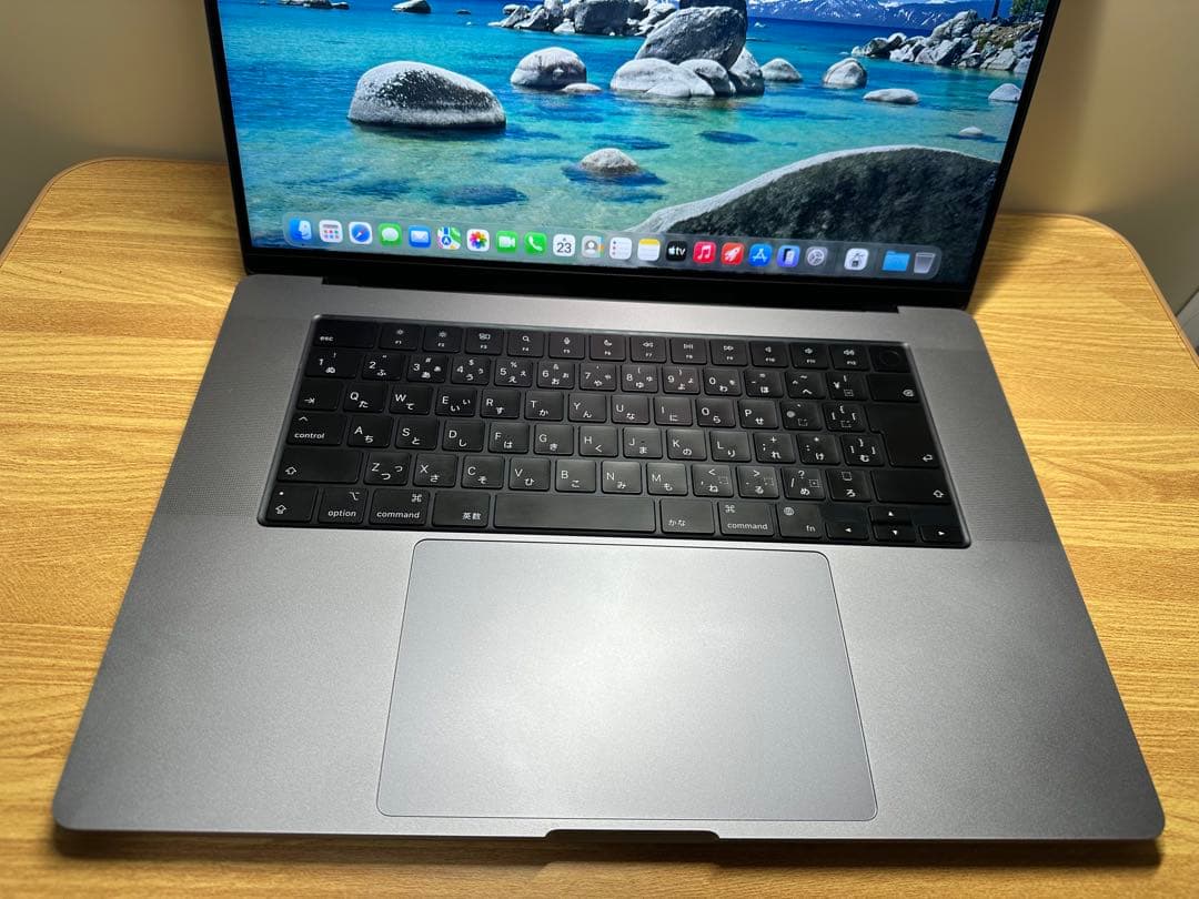 美品Macbook Pro M1 16inch,メモリ32Gb,SSD512Gb