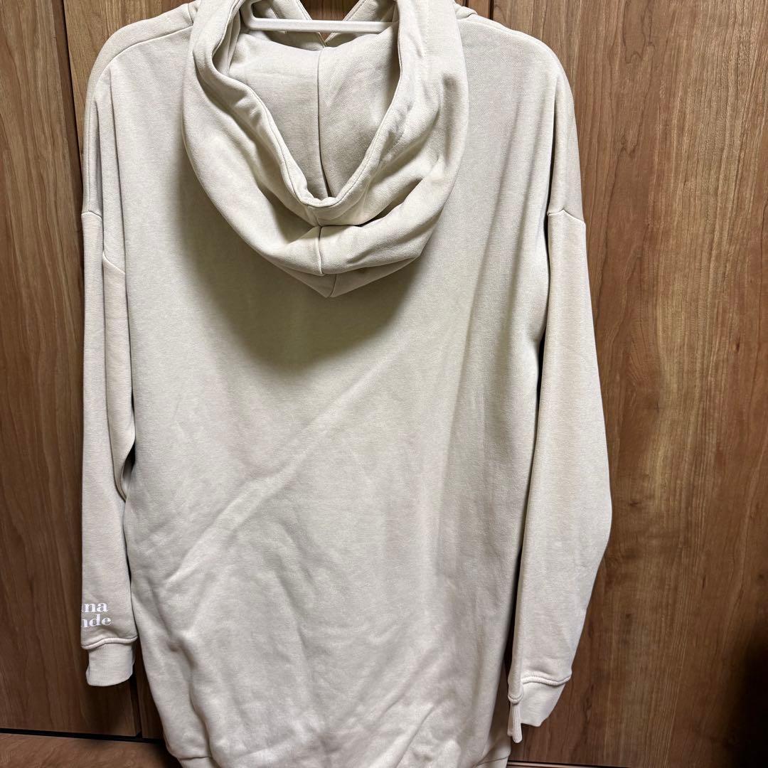 〚新品未使用〛 Ariana Grande パーカー トレーナー Tシャツ