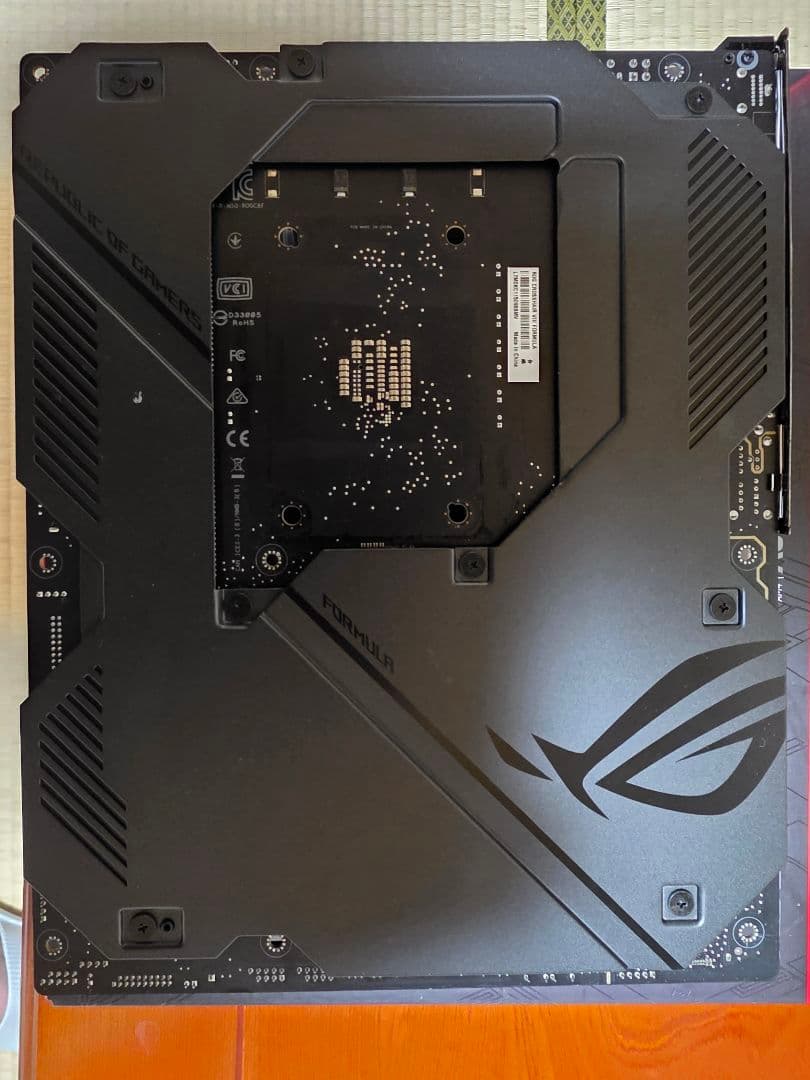 Naka　ASUS ROG CROSSHAIR VIII FORMULA