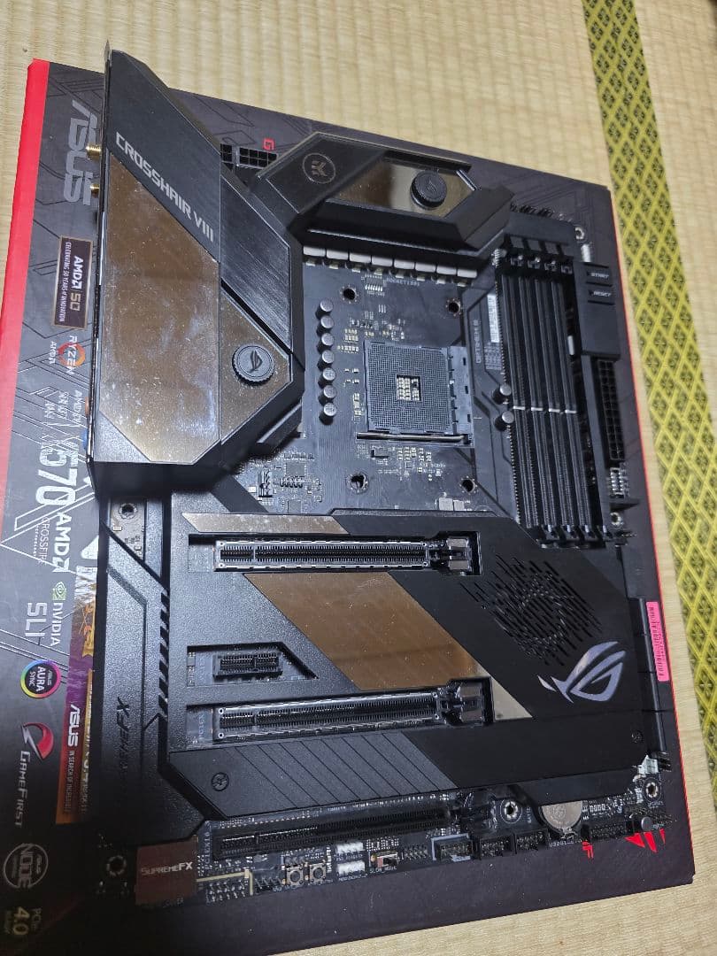 Naka　ASUS ROG CROSSHAIR VIII FORMULA