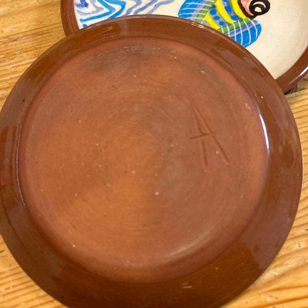 ナツキです！ 石垣島やちむん★南島焼★魚柄のお皿　直径14.5㎝　①②