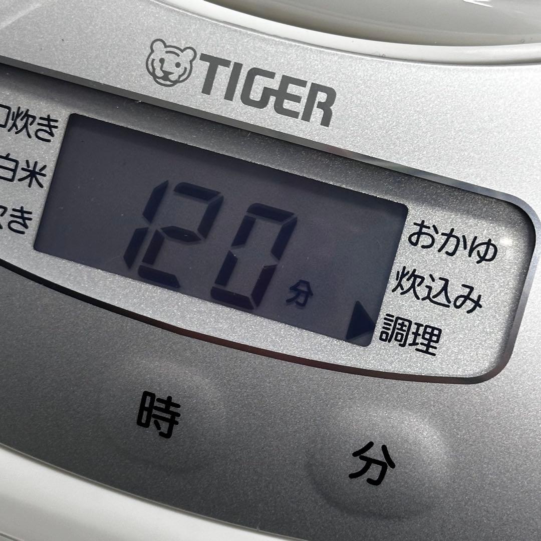 ◯送料込！2025年製 美品TIGER 炊飯器 5.5合炊き JBH-G102