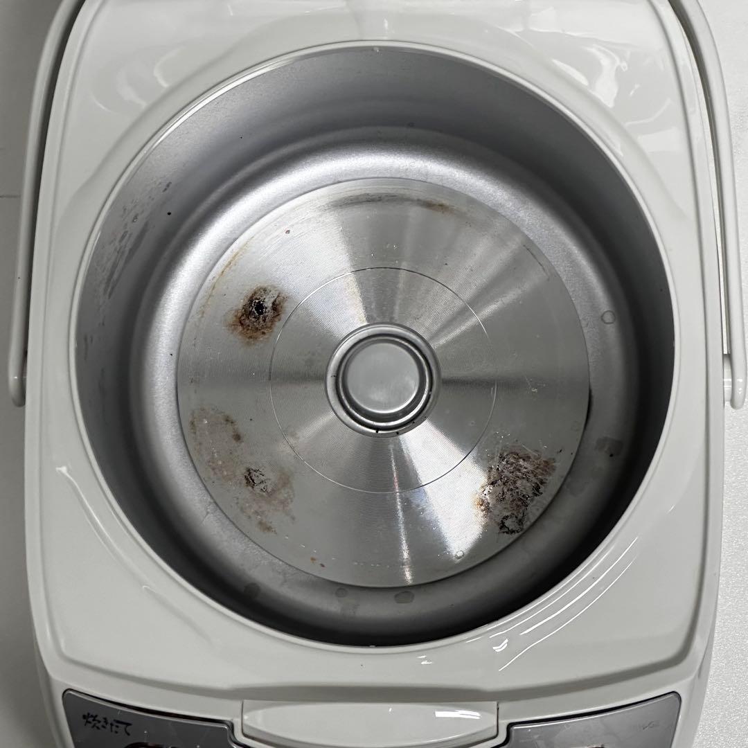 ◯送料込！2025年製 美品TIGER 炊飯器 5.5合炊き JBH-G102