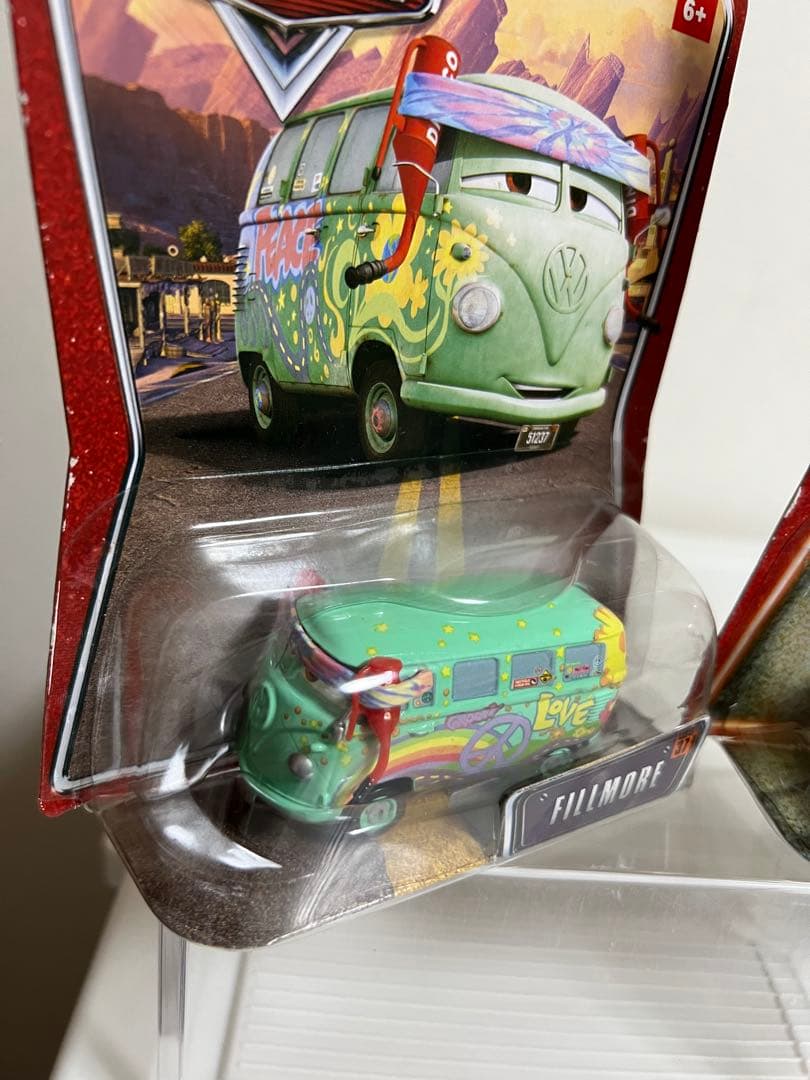 カーズ、マテルミニカーファビュラス ドック・ハドソンフィルモアピットクルーチュキ