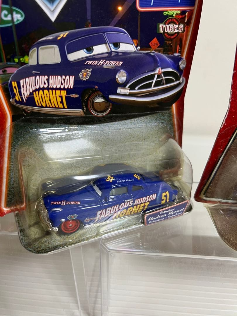 カーズ、マテルミニカーファビュラス ドック・ハドソンフィルモアピットクルーチュキ