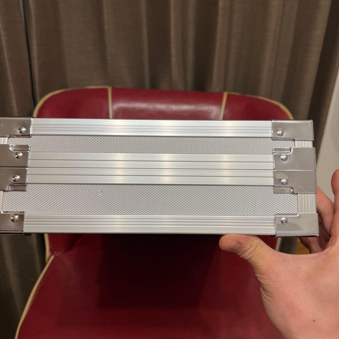 包丁ケース　ナイフケース　ジェラルミン製　10丁入り