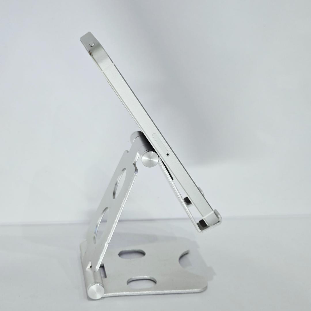 75 iPhone SE シルバー SIMフリー バッテリー91%