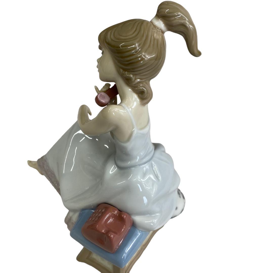 yj37 LLADRO リヤドロ No.5466 『大事な電話』 少女 犬 置物