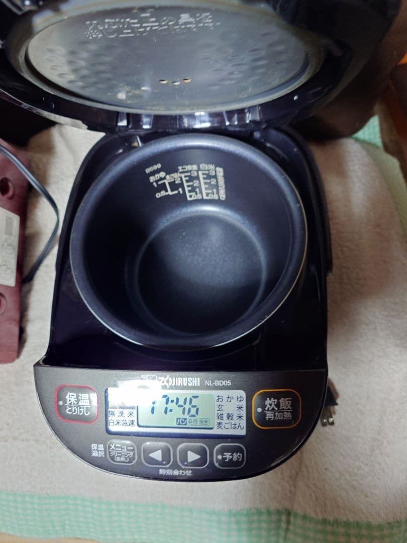 象印３合炊き炊飯器とオーブントースターセット。