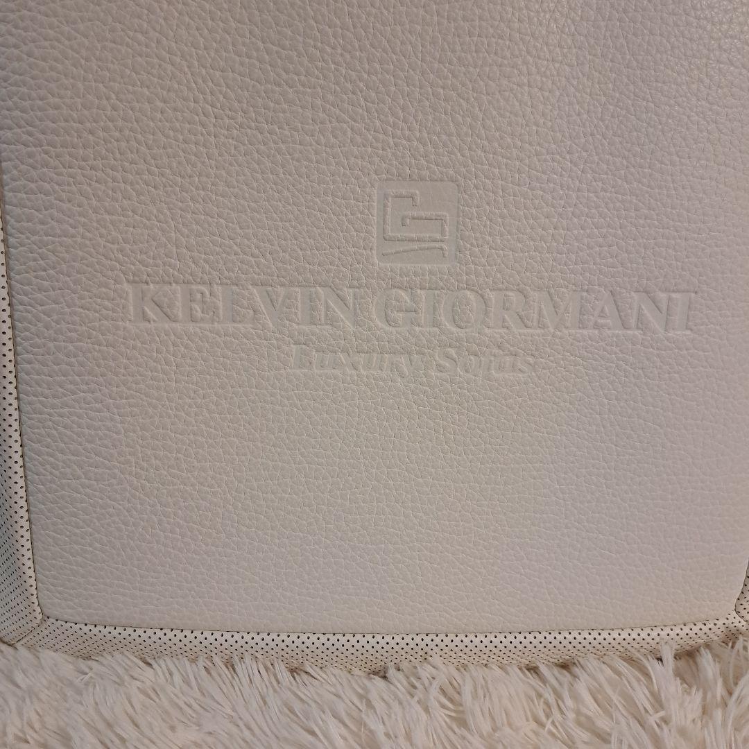 KELVIN GIORMANI 　ケルビンジョルマーニ　　レザークッション　白