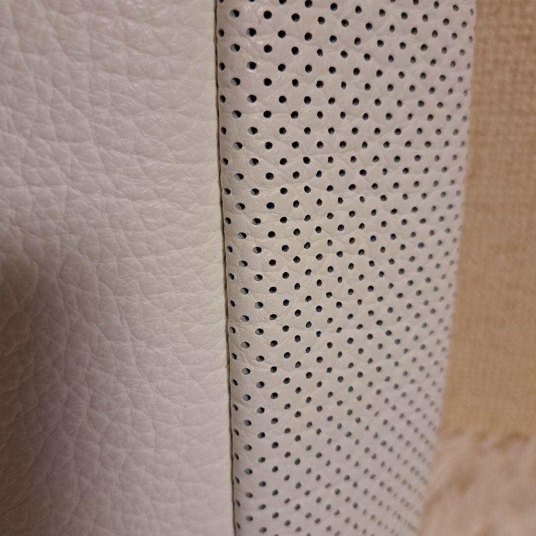 KELVIN GIORMANI 　ケルビンジョルマーニ　　レザークッション　白