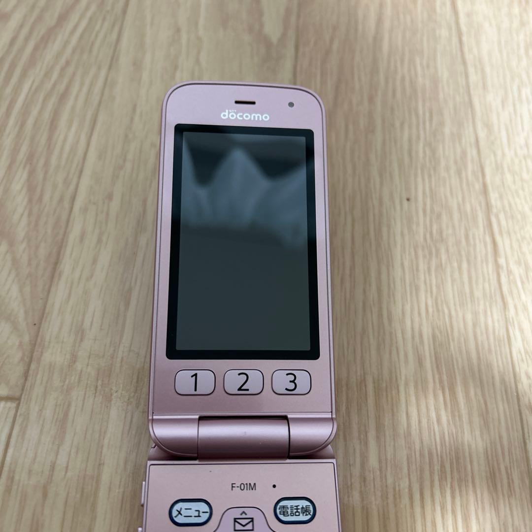 10％off✨docomo らくらくホン F-01M 4Gガラホ 判定○
