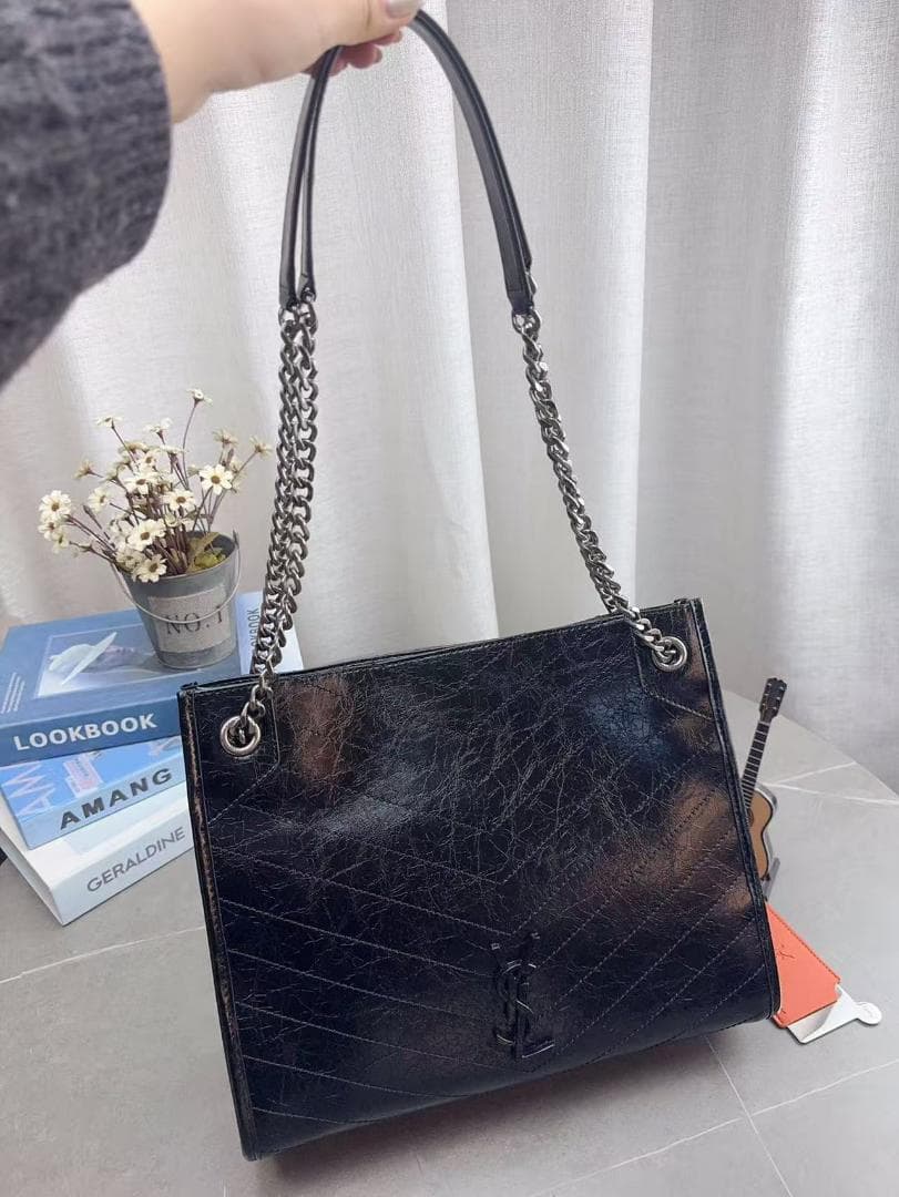YSL Niki ブラックレザー ショルダーバッグ