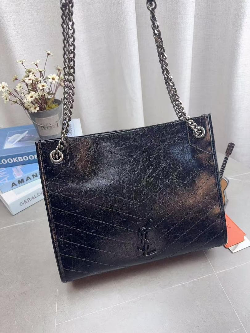 YSL Niki ブラックレザー ショルダーバッグ