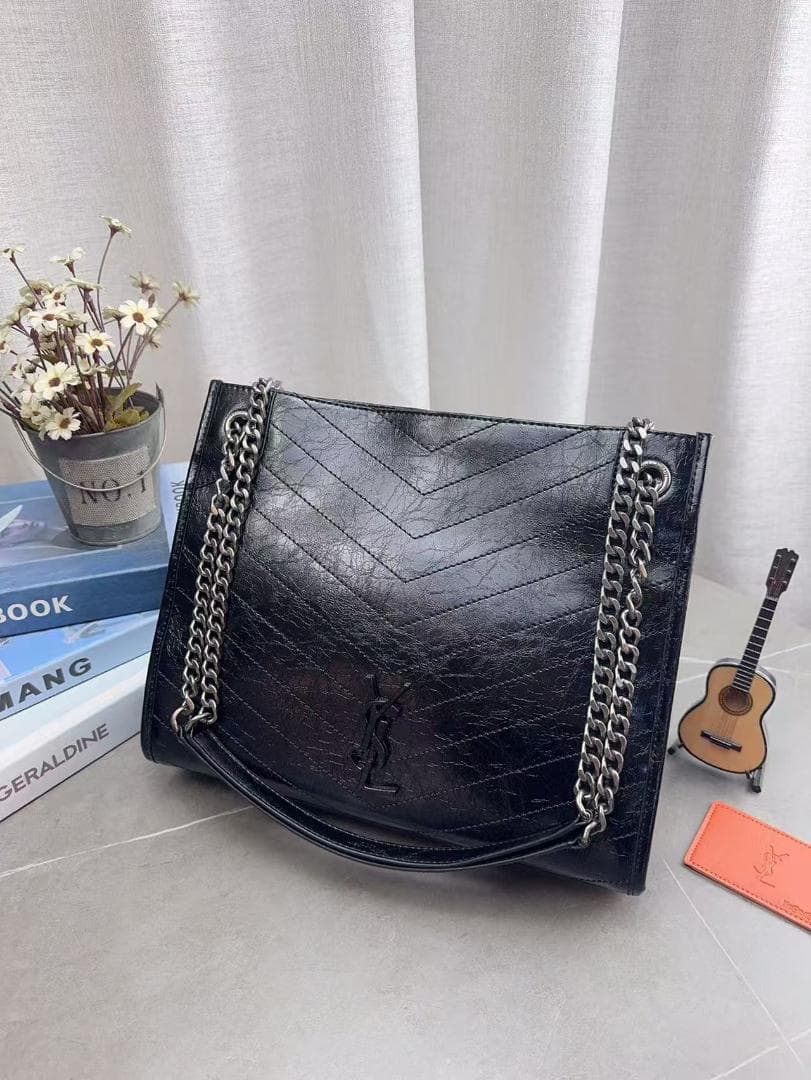 YSL Niki ブラックレザー ショルダーバッグ