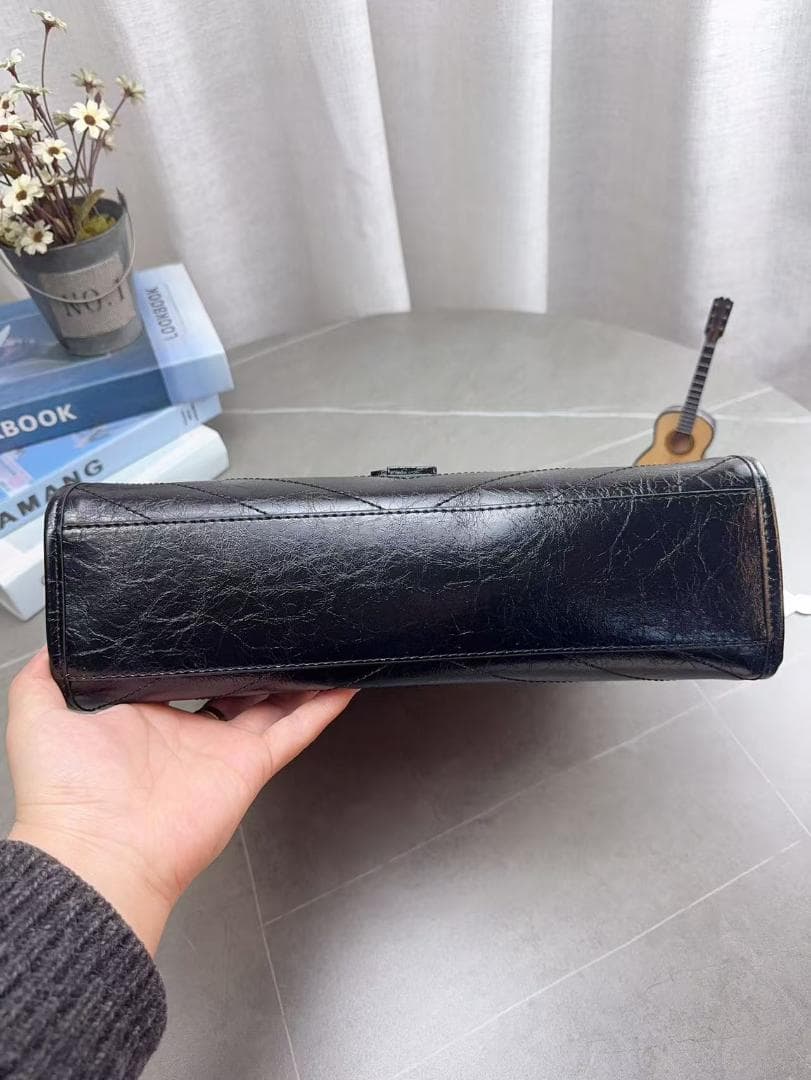 YSL Niki ブラックレザー ショルダーバッグ