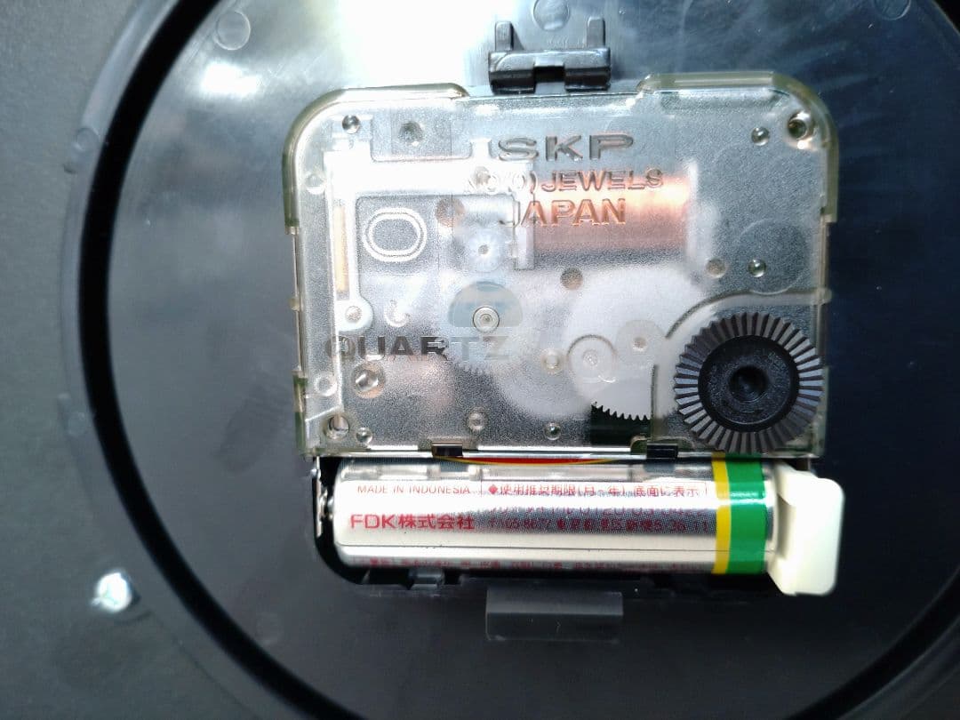 置き時計「会津塗　葡萄蒔絵(箔ちらし)」