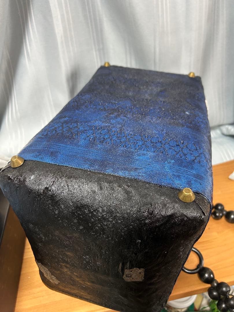 一閑張りバック、ネイビー レース刺繍