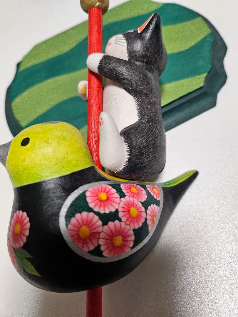 天野千恵美　猫と鳥の置物　石粉粘土