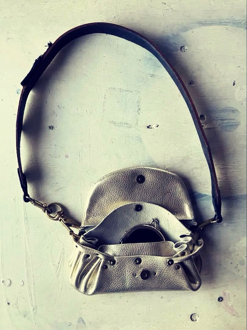 コノチイサナゴールド…leatherアコーディオンポーチウォレット