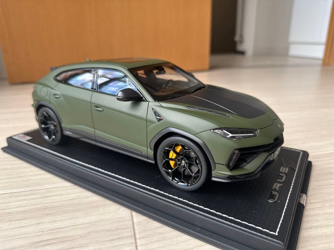 Lamborghini Urus 1/18 ウルス　ペルフォルマンテ