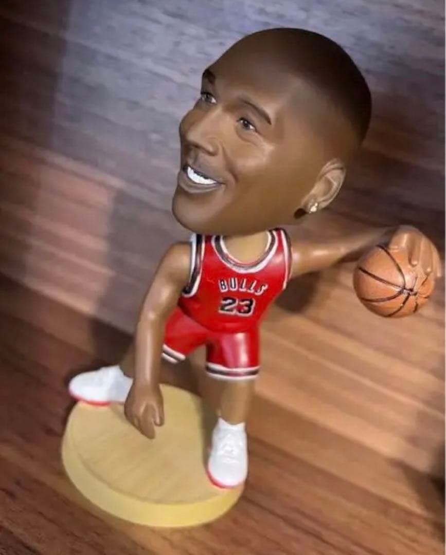 【★希少品★ 美品！！】マイケルジョーダン　ボブルヘッド