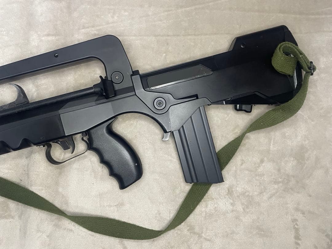 動作未確認　東京マルイ製　スタンダード電動ガン　FAMAS　箱付き