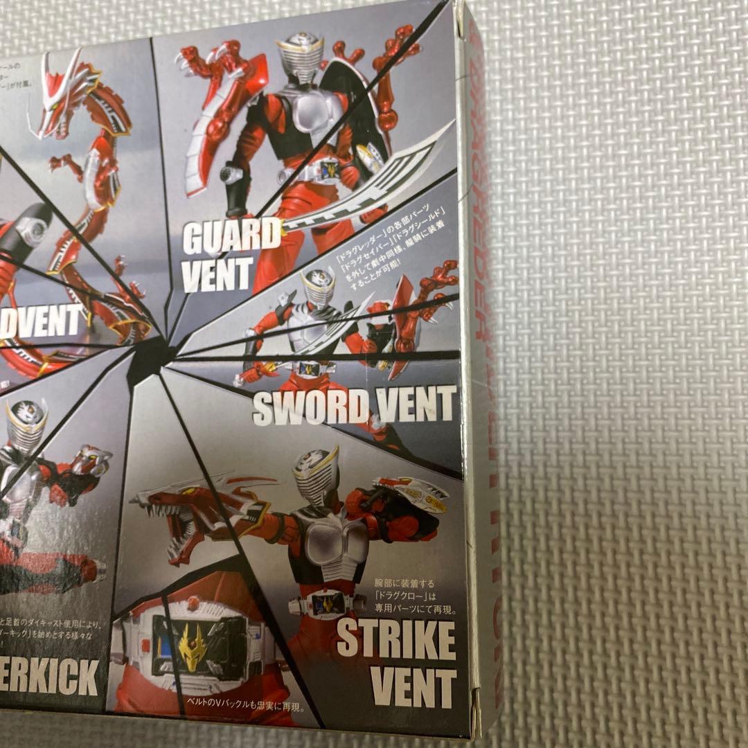 【中身未使用】s.h.figuarts 仮面ライダー龍騎　バンダイ　フィギュア