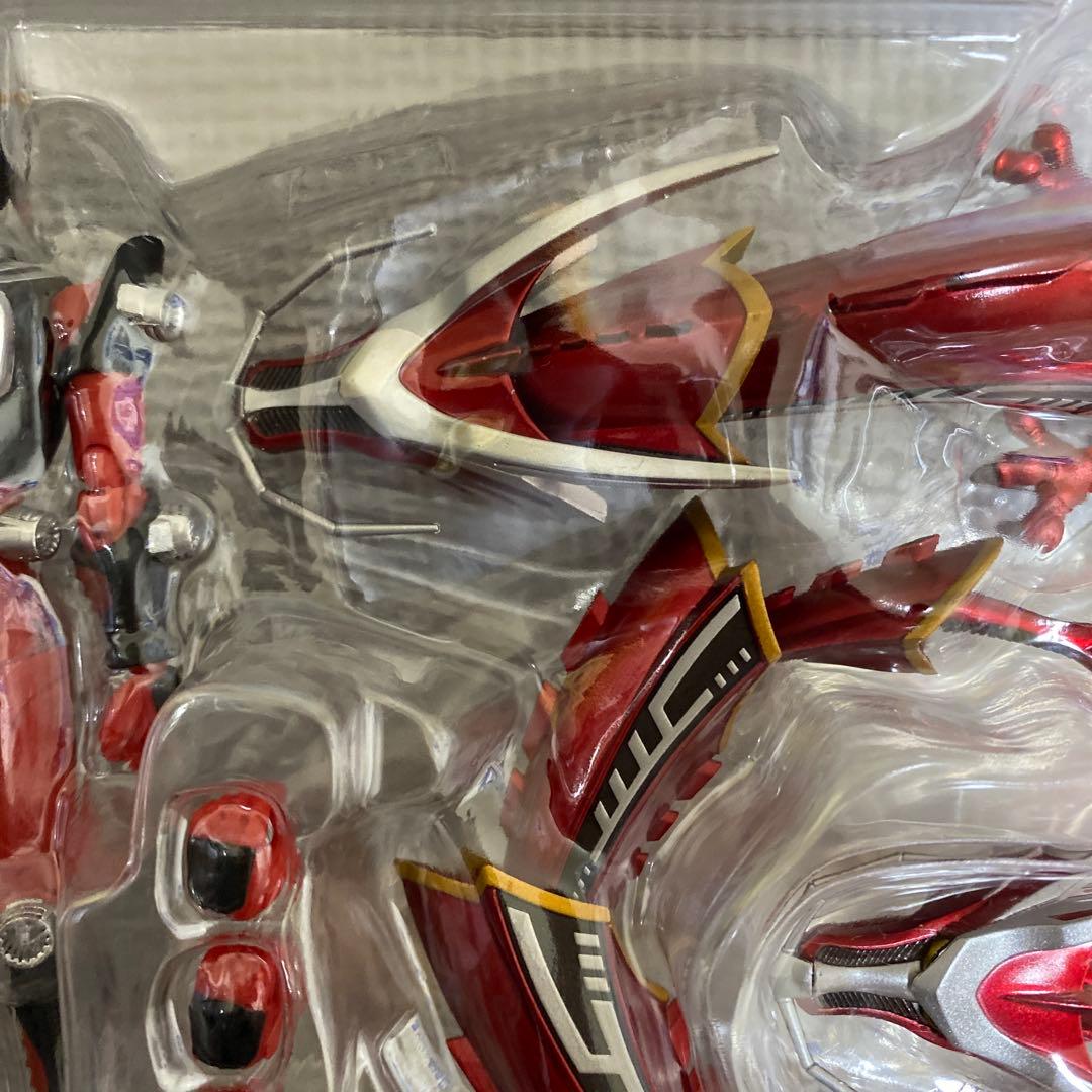 【中身未使用】s.h.figuarts 仮面ライダー龍騎　バンダイ　フィギュア
