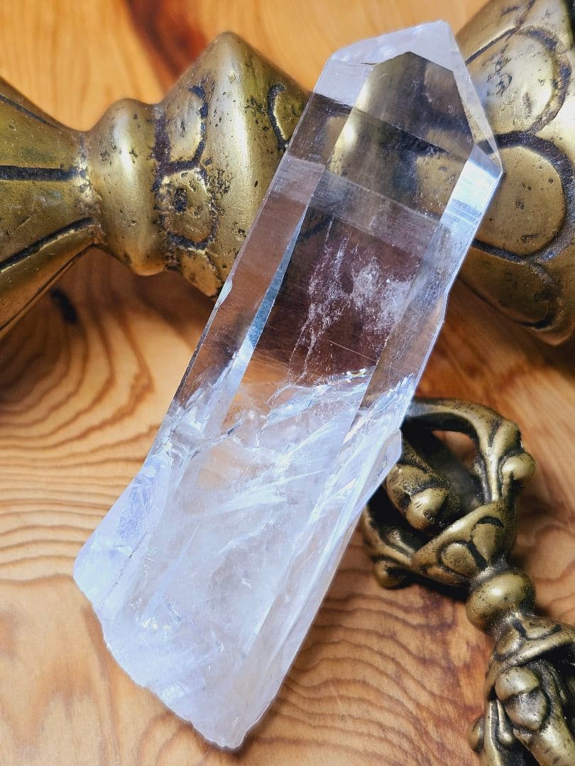 虹入り‼️ヒマラヤのレムリアン水晶 マカルー産