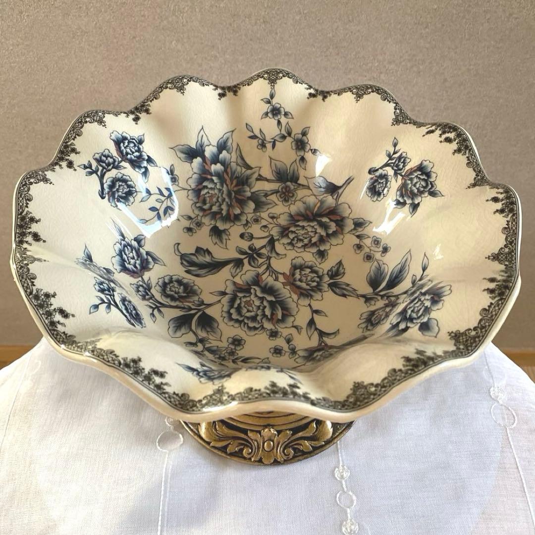 【未使用】高級　果物皿　盛り皿　フルーツプレート　花柄　豪華〜果物カゴ　台座