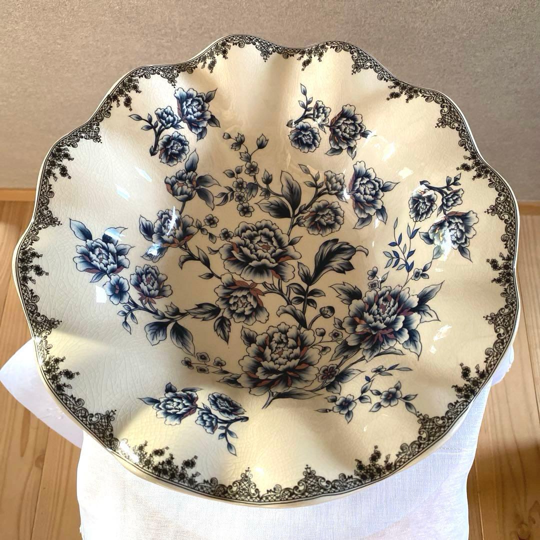 【未使用】高級　果物皿　盛り皿　フルーツプレート　花柄　豪華〜果物カゴ　台座