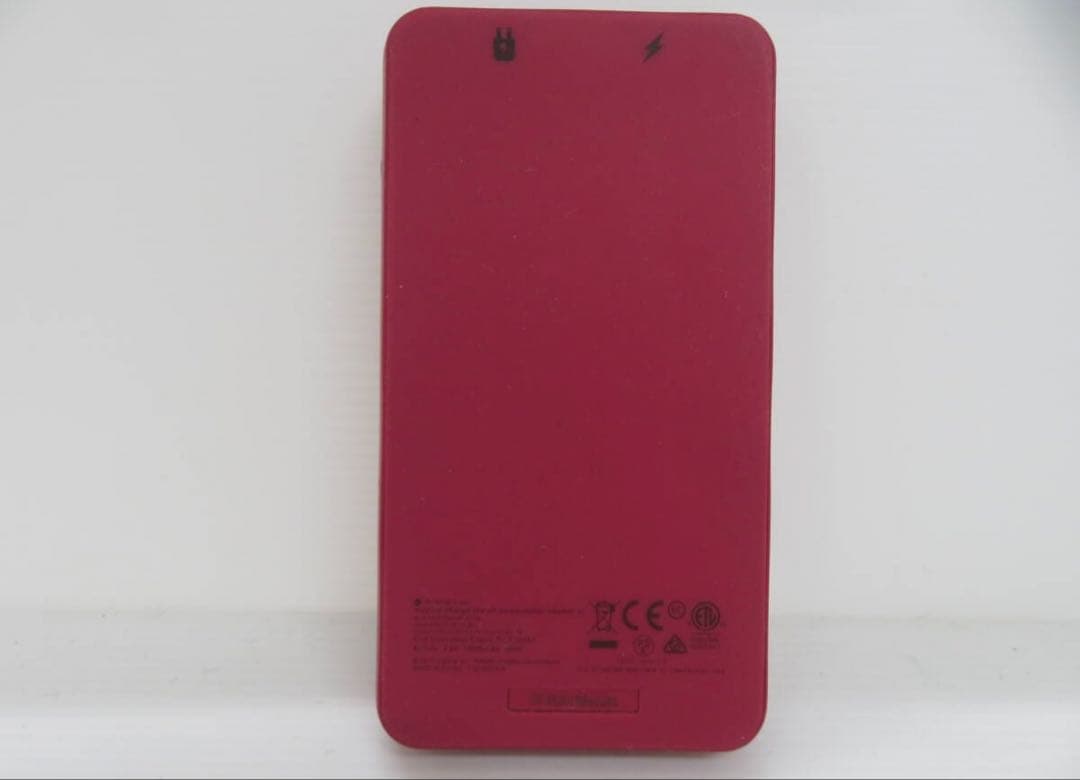 19SS Supreme モバイルバッテリー