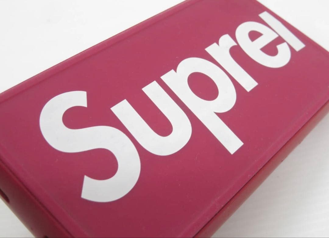19SS Supreme モバイルバッテリー
