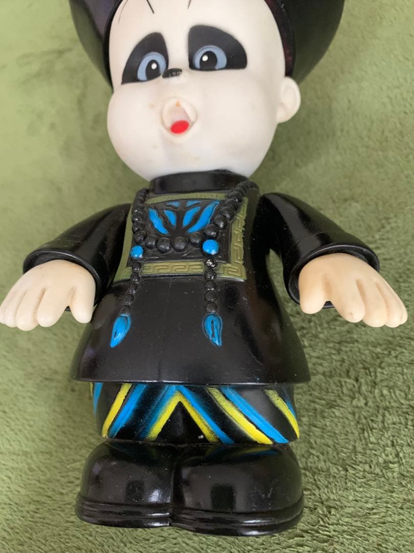 希少品　ベビーキョンシー貯金箱　ソフビ