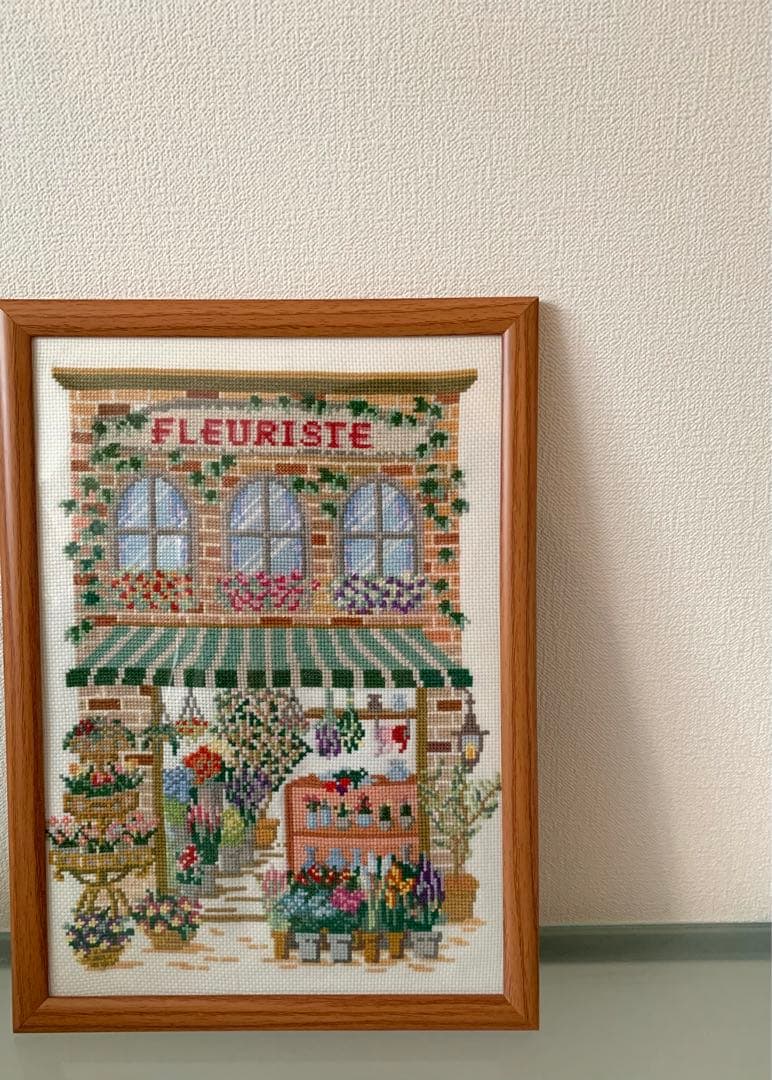 ハンドメイド　クロスステッチ完成品　フラワーショップ　ホビーラホビーレ